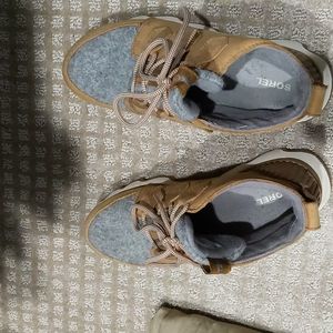 Sorel winter boots size 8